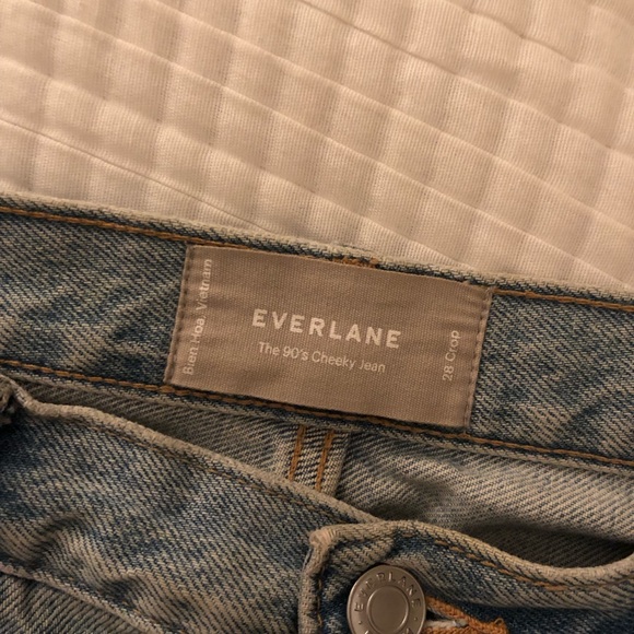 Everlane. The 90s Cheeky Jean. Size 28. Crop. - Picture 3 of 4